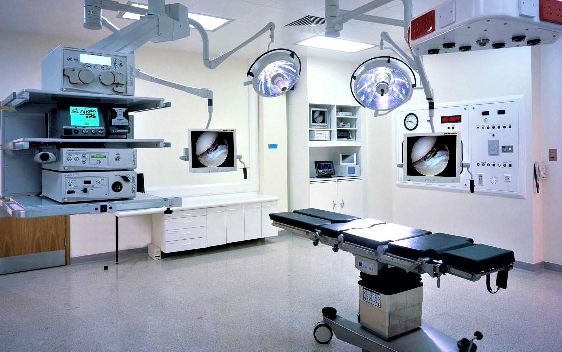 Operating room with antimicrobial surfaces